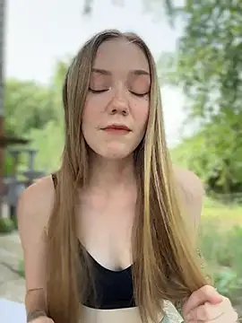 MilaMoone 라이브 XXX 채팅