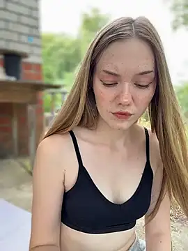 MilaMoone লাইভ XXX চ্যাট