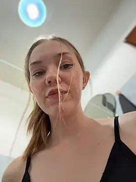 MilaMoone 라이브 XXX 채팅