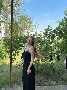 MilaMoone 라이브 XXX 채팅