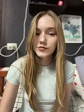 MilaMoone Adlı Modelin Canlı XXX Sohbeti