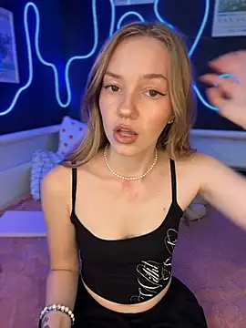 MilaMoone Chat XXX live