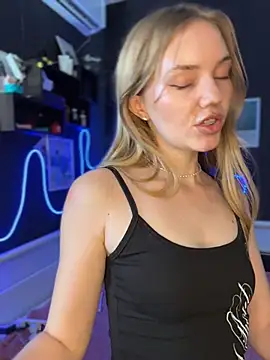 MilaMoone Chat XXX in diretta