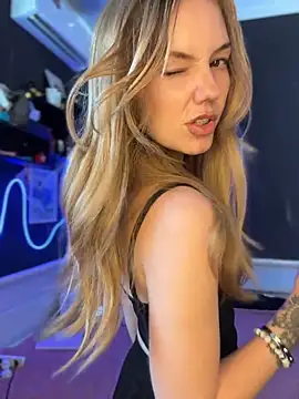 MilaMoone Live XXX-chat