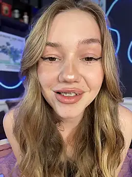 MilaMoone live XXX chat