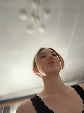 MilaMoonen Live XXX chat
