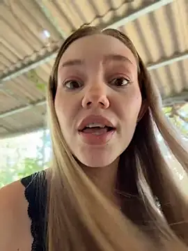 MilaMoone Chat XXX live