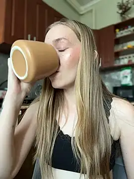 Živý XXX chat MilaMoone
