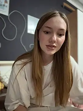 XXX chat uživo modela MilaMoone