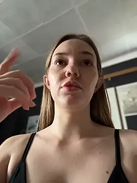 MilaMoone's Live XXX Chat