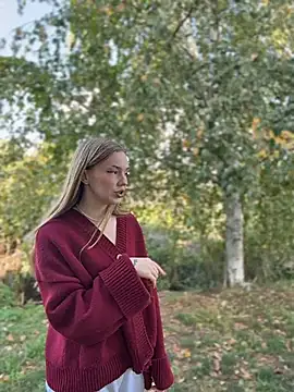 MilaMoone: онлайн-секс-чат