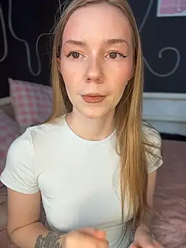 MilaMoone's Live XXX Chat