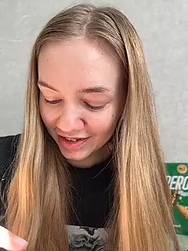 XXX chat uživo modela MilaMoone
