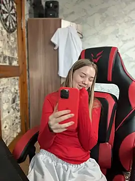 MilaMoone Chat XXX in diretta