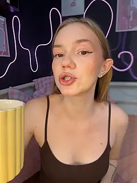 MilaMoone Webcamshow