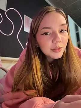 MilaMoone 现场XXX聊天