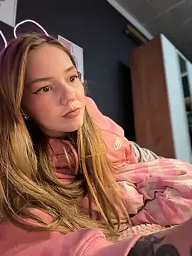 MilaMoone Live XXX-Chat