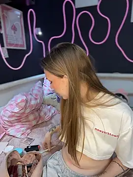 MilaMoone Live XXX-chat
