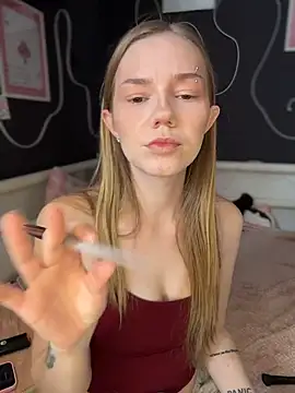 MilaMoone Chat XXX in diretta
