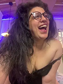 Chatroom XXX en direct de Andrea_secret_