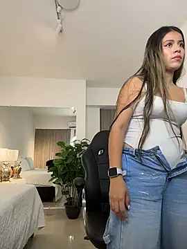 EMILIIA_RICHTER__ Chat XXX in diretta