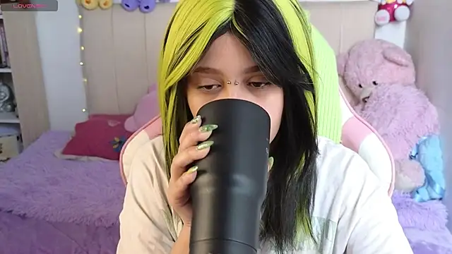 Chat +18 de NekoWaifu ao vivo