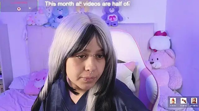 แชท XXX สดของ NekoWaifu