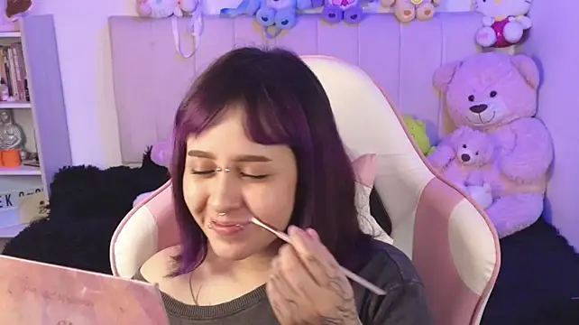 NekoWaifu Adlı Modelin Web Kamerası Şovu