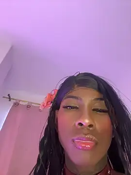Mara_royal's Webcam Show