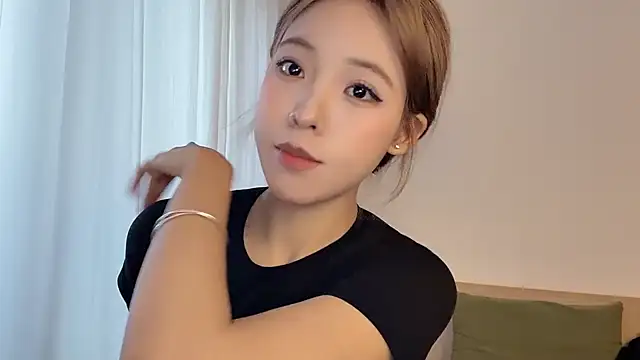 Meng_777 Show Webcam