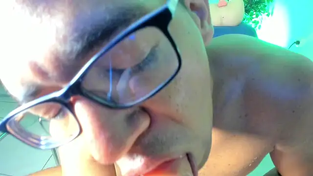 JacobDraven Show in webcam