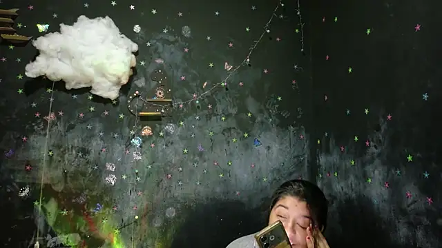 LittlLovelyのライブXXXチャット