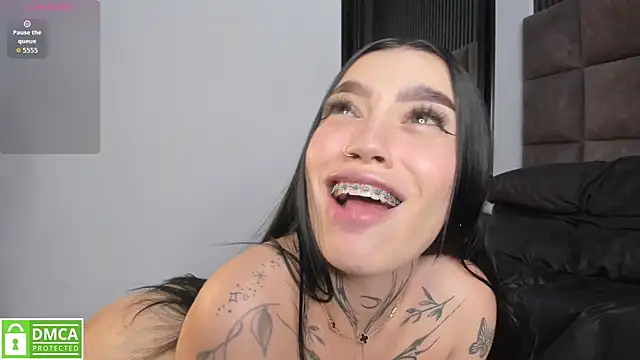 Scarlet__Jones_'s Live XXX Chat