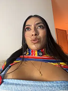 Celeste_Amber Show in webcam