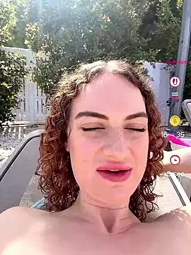 CurlyChloe webcam show
