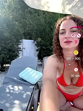 CurlyChloe's Webcam Show