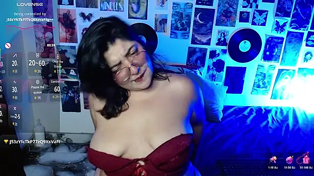 Онлайн чат XXX Roxyysex