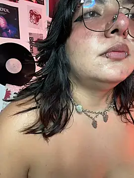 Roxana_rox's Live XXX Chat