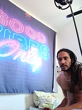Chat +18 de Mikaaa97 ao vivo