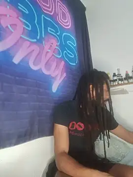 عرض كام Mikaaa97