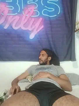 Chat +18 de Mikaaa97 ao vivo