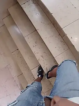 عرض كام Mikaaa97