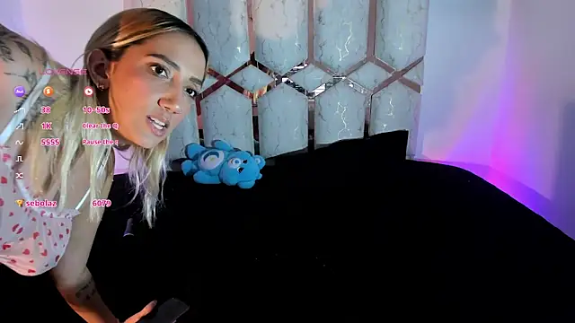 Amanda_klaire Chat XXX in diretta