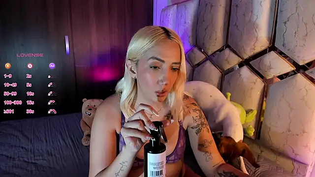 Amanda_klaire Chat XXX in diretta