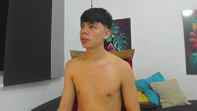 Pertunjukan Kamera Web Zacktorres_