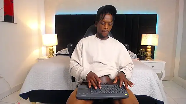 SkylerBigxxx Webcam show