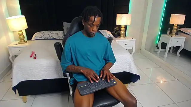 SkylerBigxxx 在線直播表演