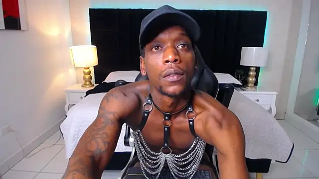 SkylerBigxxx Show Webcam