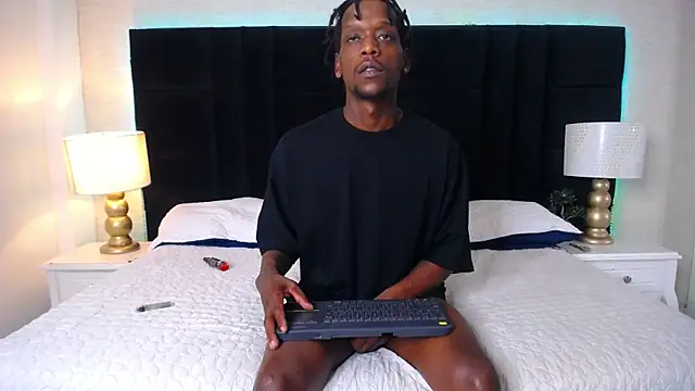 SkylerBigxxx 网络视讯表演
