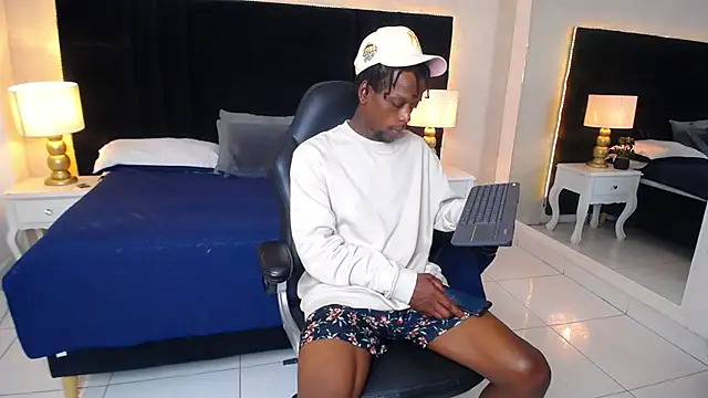 SkylerBigxxx Pertunjukan Webcam
